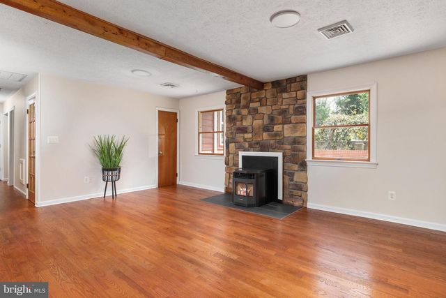 1116 MAURERTOWN MILL RD, Maurertown, VA 22644