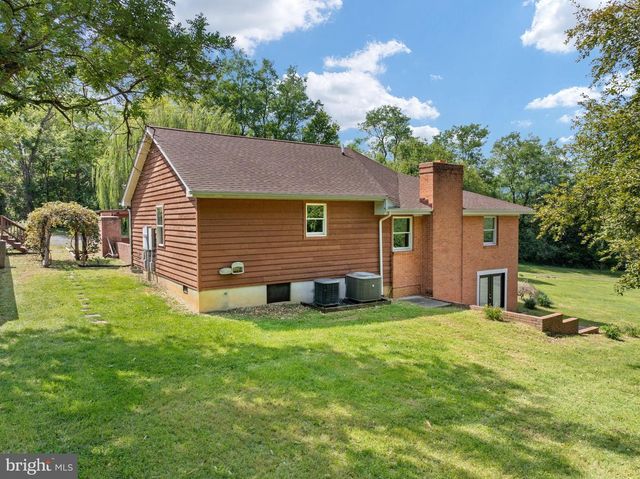 1116 MAURERTOWN MILL RD, Maurertown, VA 22644