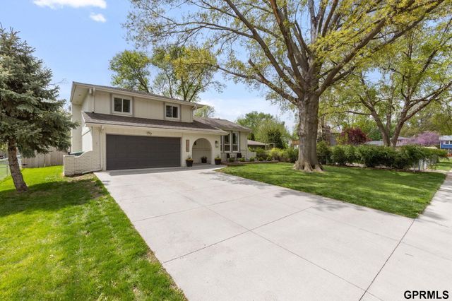 12063 Locust Street, Omaha, NE 68164