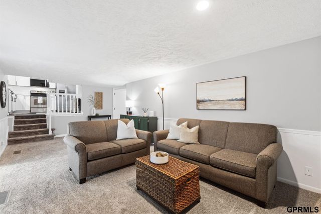 12063 Locust Street, Omaha, NE 68164