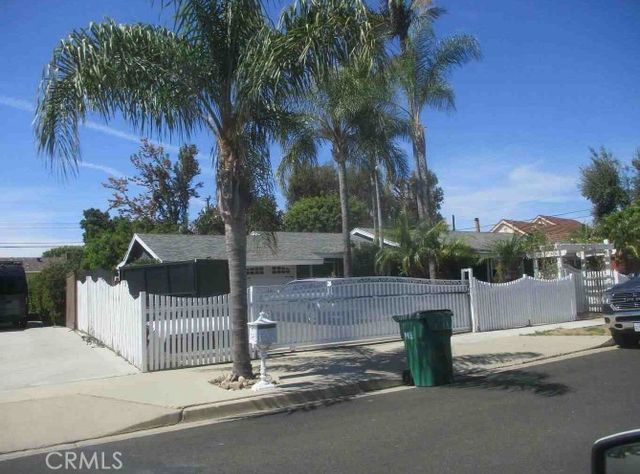 13571 Laurinda Way, Santa Ana, CA 92705