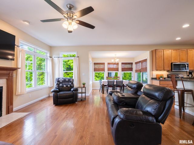 4906 S SIR LIONEL Court, Mapleton, IL 61547
