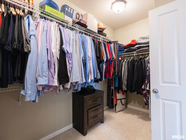 4906 S SIR LIONEL Court, Mapleton, IL 61547