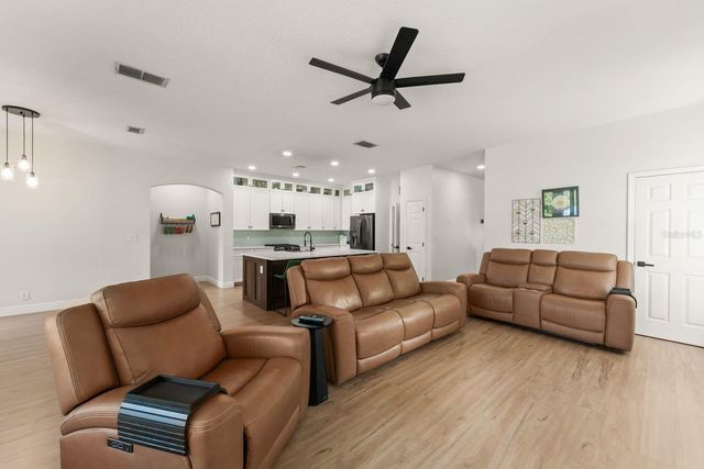 611 BROOKFIELD TERRACE, Deland, FL 32724