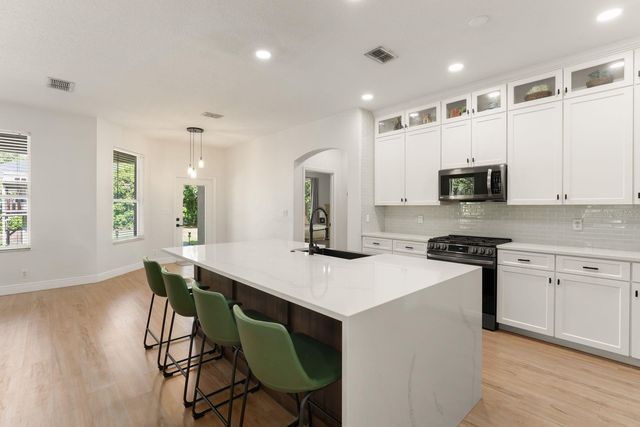 611 BROOKFIELD TERRACE, Deland, FL 32724