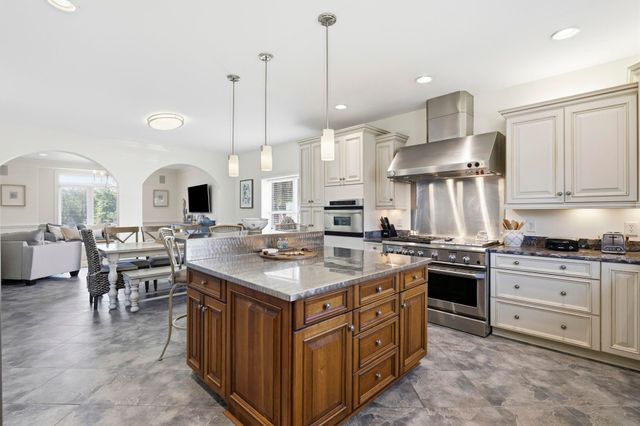 701 Hillside Ave. N, North Myrtle Beach, SC 29582