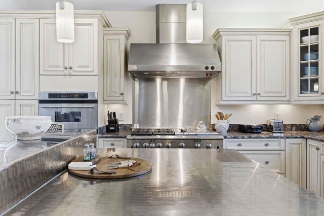 701 Hillside Ave. N, North Myrtle Beach, SC 29582