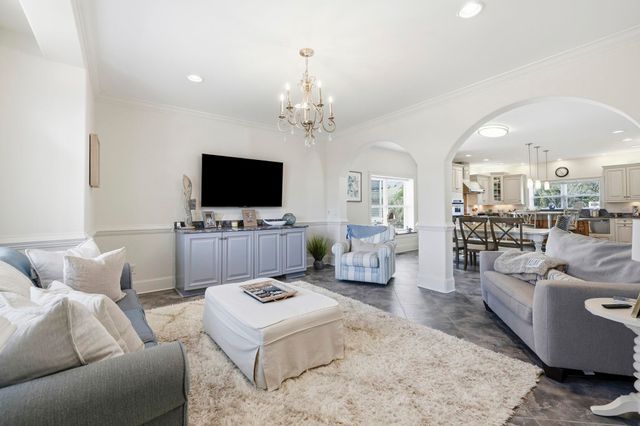 701 Hillside Ave. N, North Myrtle Beach, SC 29582