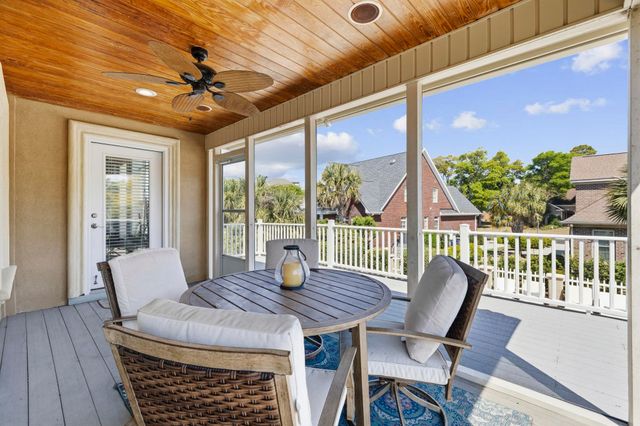 701 Hillside Ave. N, North Myrtle Beach, SC 29582