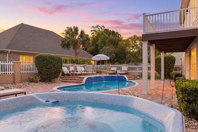 701 Hillside Ave. N, North Myrtle Beach, SC 29582