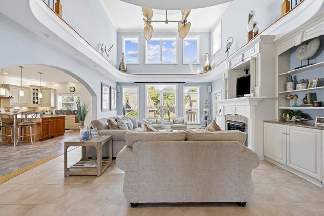 701 Hillside Ave. N, North Myrtle Beach, SC 29582