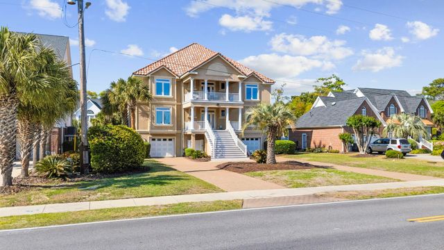 701 Hillside Ave. N, North Myrtle Beach, SC 29582