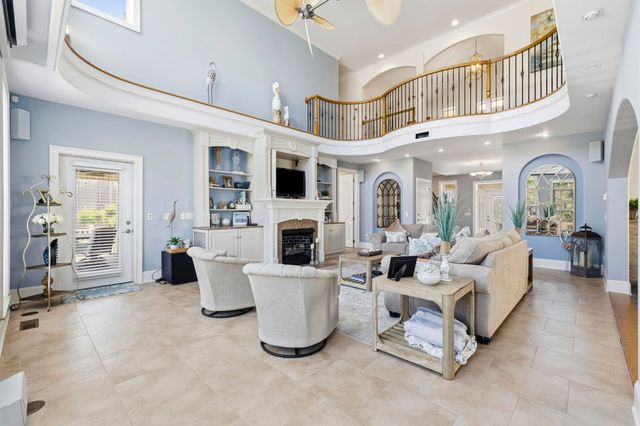 701 Hillside Ave. N, North Myrtle Beach, SC 29582