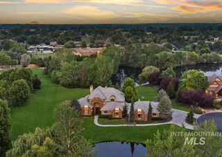7002 W Avignon Ln, Eagle, ID 83616