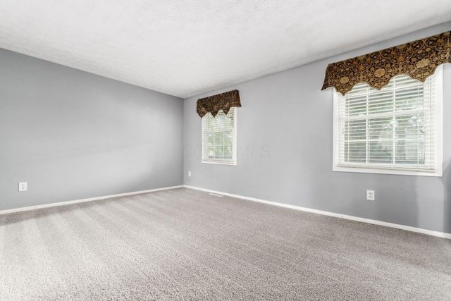 626 Pickerington Hills Drive, Pickerington, OH 43147