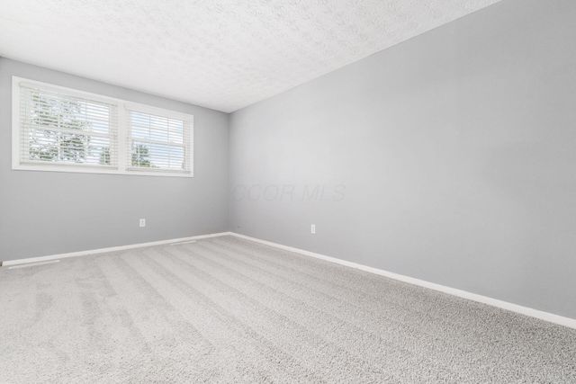 626 Pickerington Hills Drive, Pickerington, OH 43147