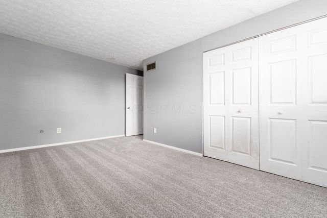626 Pickerington Hills Drive, Pickerington, OH 43147