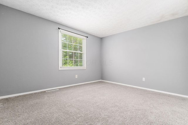 626 Pickerington Hills Drive, Pickerington, OH 43147