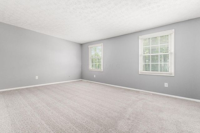 626 Pickerington Hills Drive, Pickerington, OH 43147