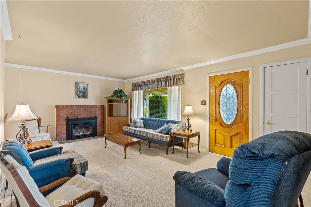 Image 6 of property listing at 33 La Cresenta, Oroville, CA 95965