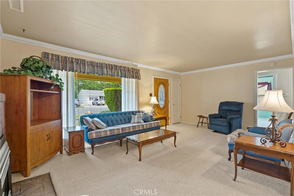 Image 8 of property listing at 33 La Cresenta, Oroville, CA 95965