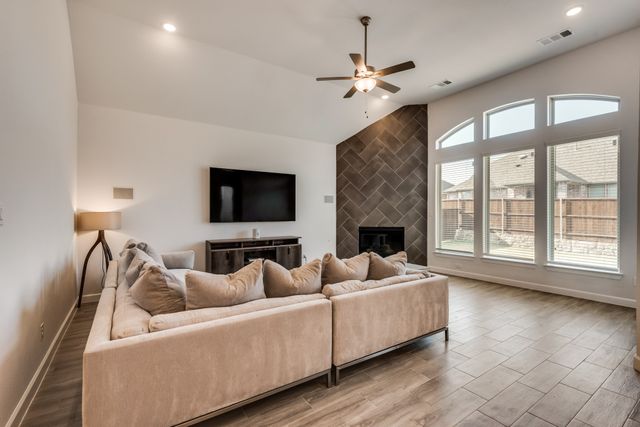 1729 Amarone Lane, Mclendon Chisholm, TX 75032