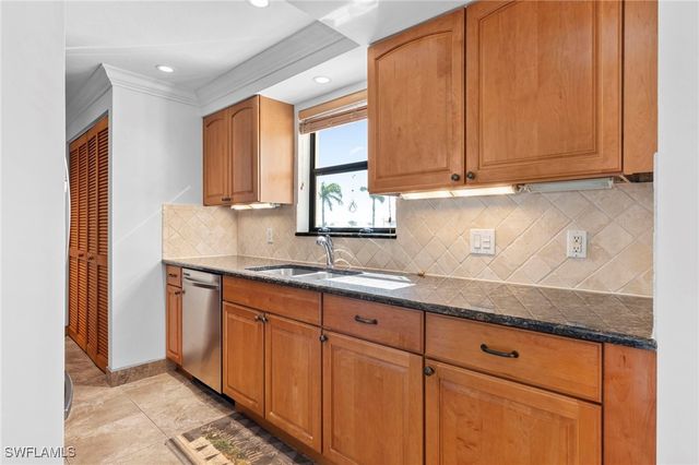 838 W Elkcam CIR 302, Marco Island, FL 34145