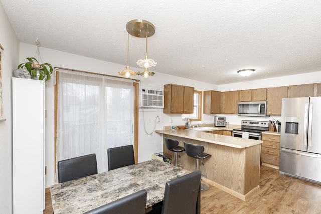 2008 5th Avenue E, West Fargo, ND 58078