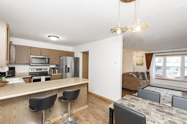 2008 5th Avenue E, West Fargo, ND 58078