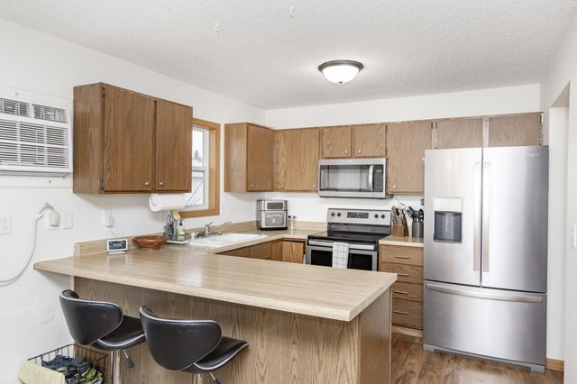 2008 5th Avenue E, West Fargo, ND 58078