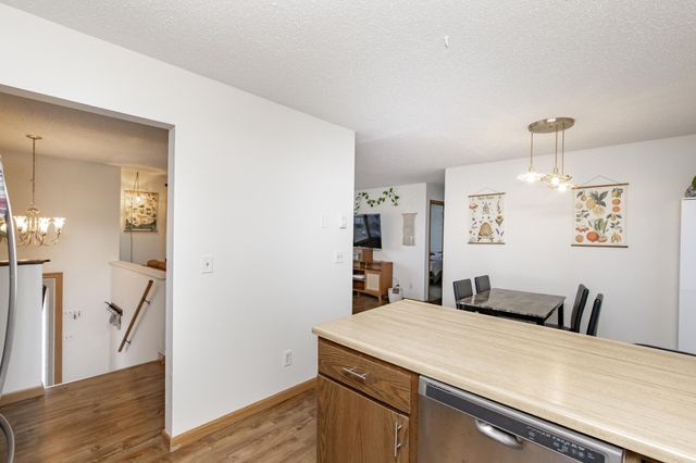 2008 5th Avenue E, West Fargo, ND 58078