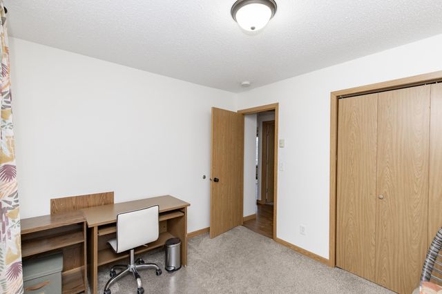 2008 5th Avenue E, West Fargo, ND 58078