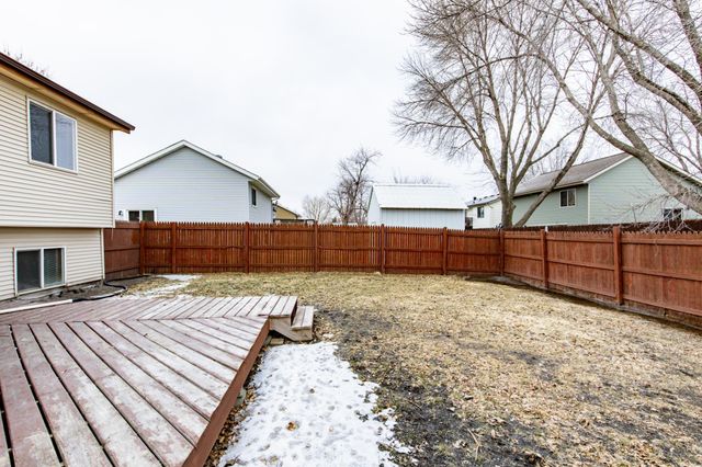 2008 5th Avenue E, West Fargo, ND 58078