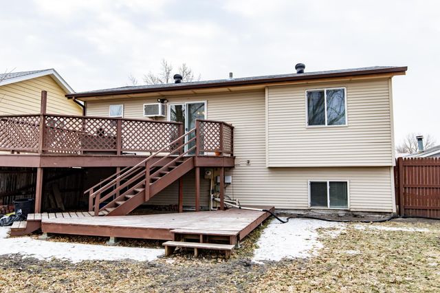 2008 5th Avenue E, West Fargo, ND 58078