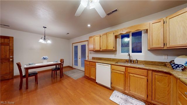 1284 River Road, Morgantown, WV 26501