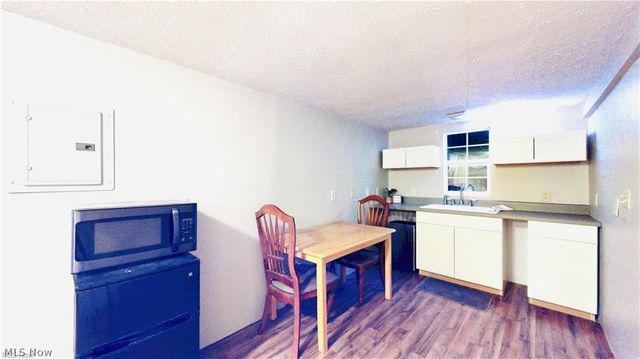 1284 River Road, Morgantown, WV 26501