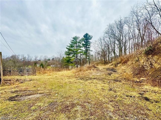 1284 River Road, Morgantown, WV 26501