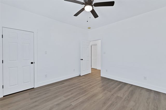 1027 W Coffin Street, Denison, TX 75020