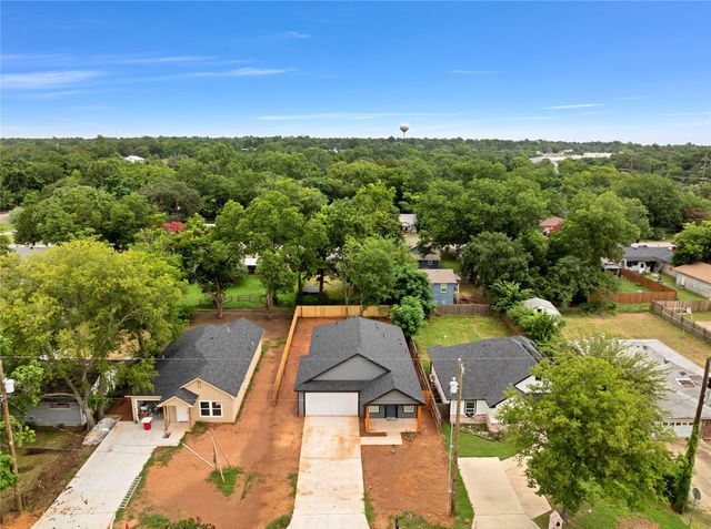 1027 W Coffin Street, Denison, TX 75020