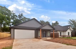1027 W Coffin Street, Denison, TX 75020