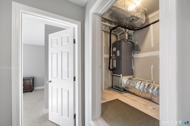 180 South Washington Street 7, Plainville, CT 06062