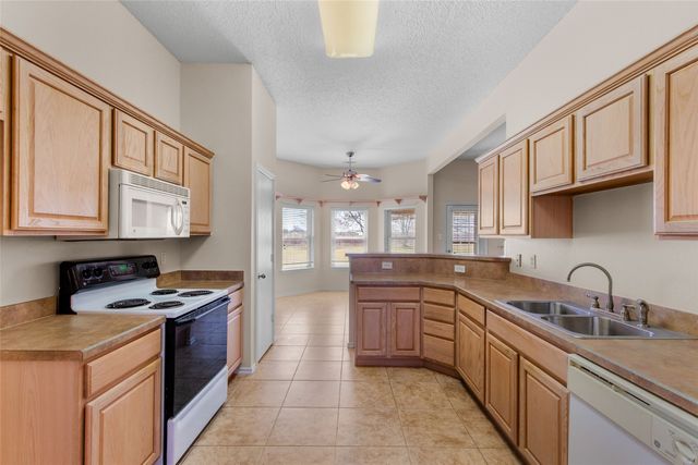 805 Cross Post Lane, Lowry Crossing, TX 75069