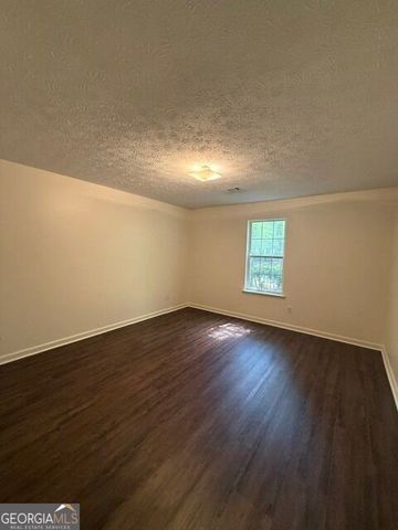255 Lakeside Drive, Covington, GA 30016