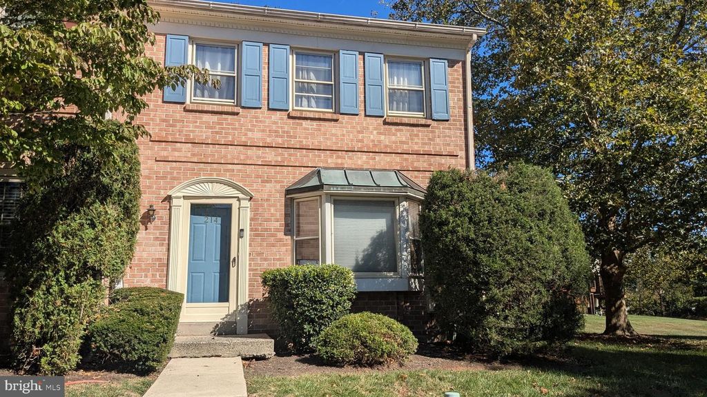 214 WASHINGTON CT, Collegeville, PA 19426