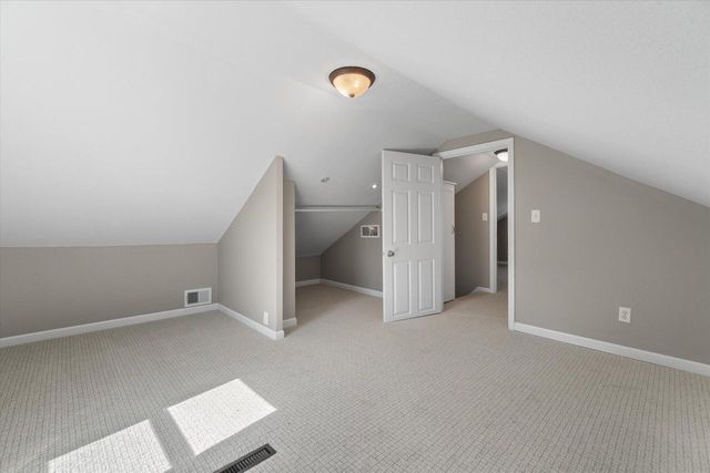 N39W27485 Hillside Grove ROAD, Pewaukee, WI 53072