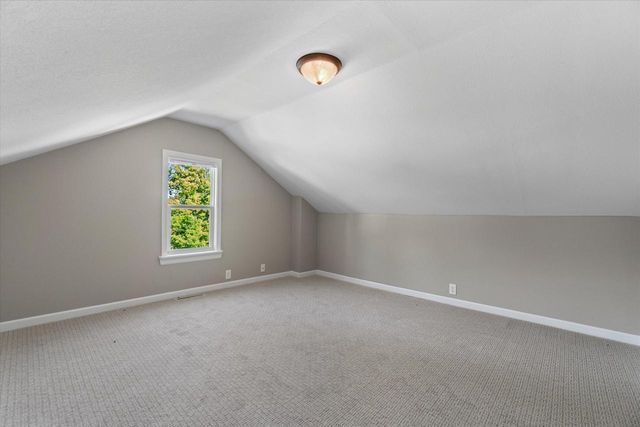 N39W27485 Hillside Grove ROAD, Pewaukee, WI 53072