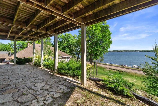 N39W27485 Hillside Grove ROAD, Pewaukee, WI 53072