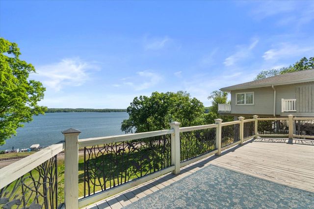 N39W27485 Hillside Grove ROAD, Pewaukee, WI 53072