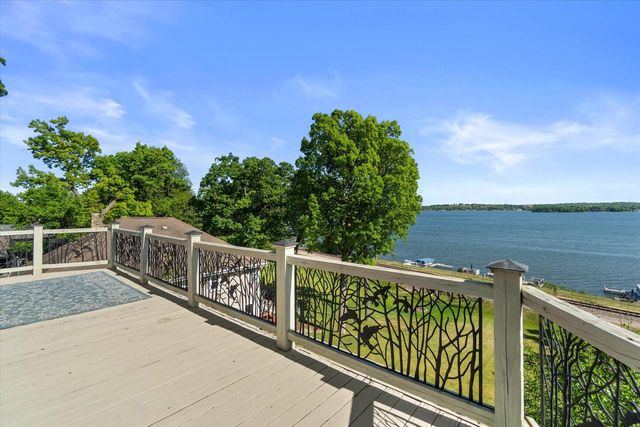 N39W27485 Hillside Grove ROAD, Pewaukee, WI 53072