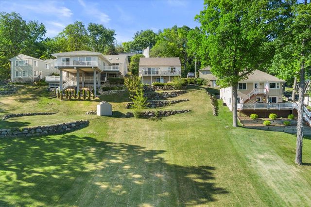 N39W27485 Hillside Grove ROAD, Pewaukee, WI 53072